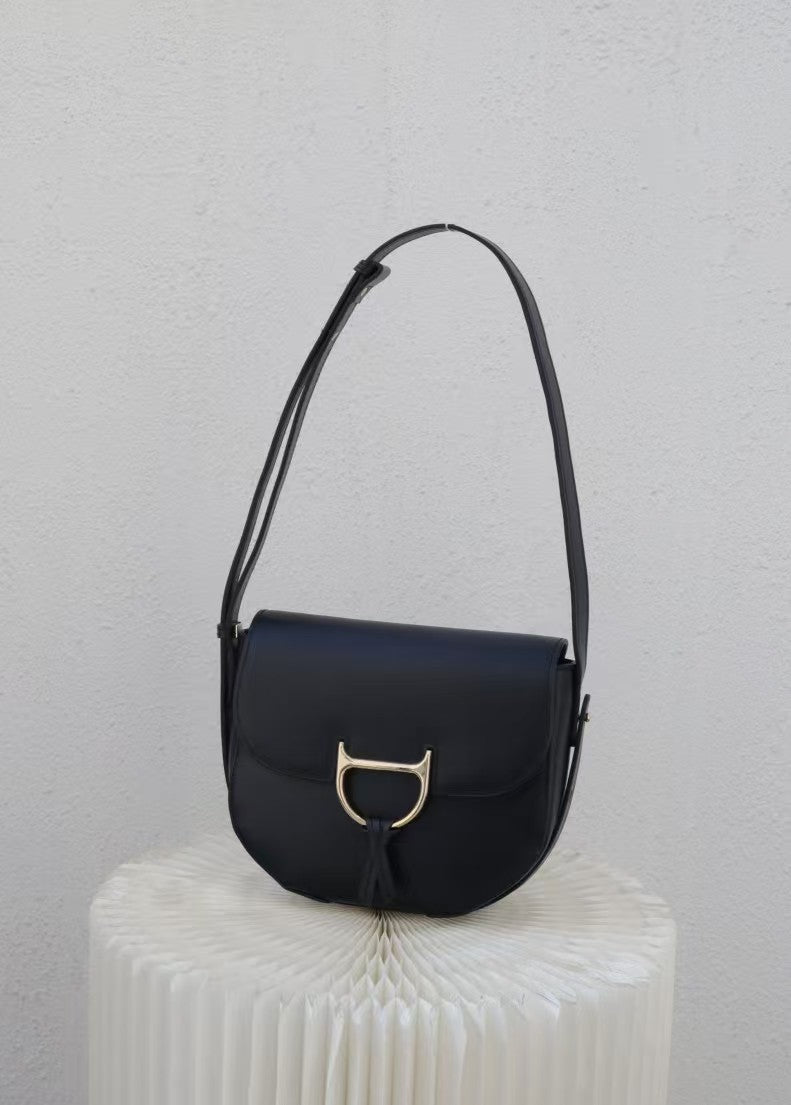 Stylish Tan Leather Saddle Bag RM0002