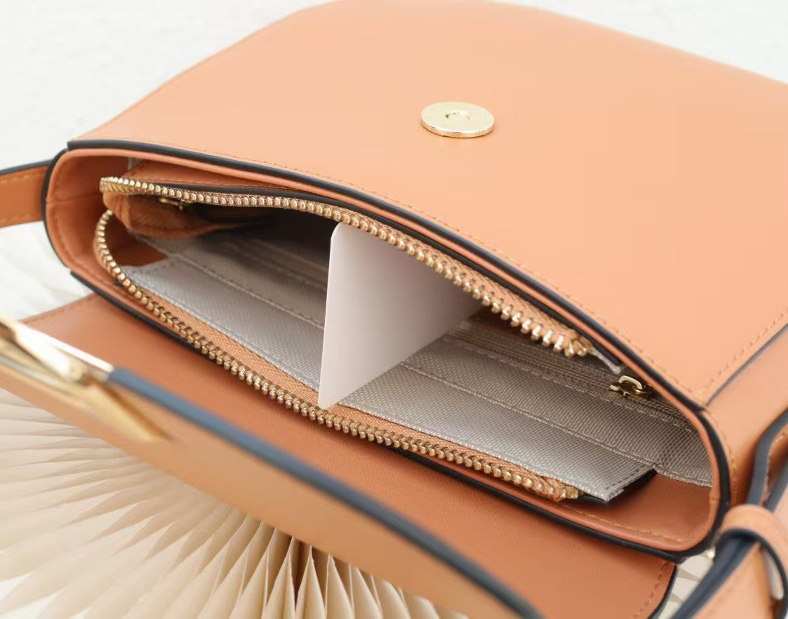 Stylish Tan Leather Saddle Bag RM0002