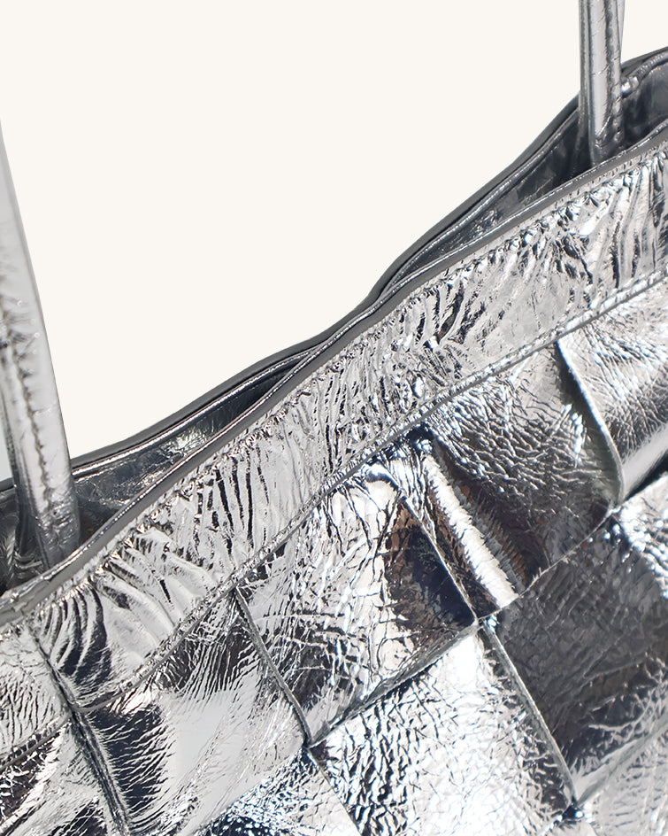 L-0011 Woven Leather Tote Bag Timeless Elegance in Versatile Hues