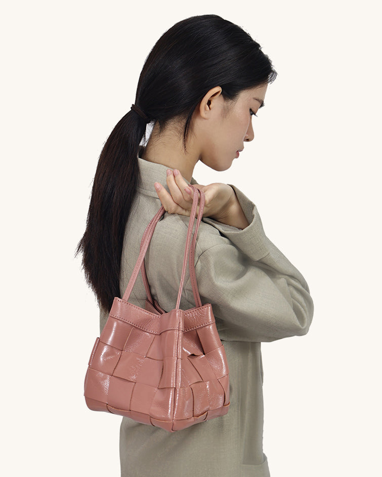 L-0011 Woven Leather Tote Bag Timeless Elegance in Versatile Hues