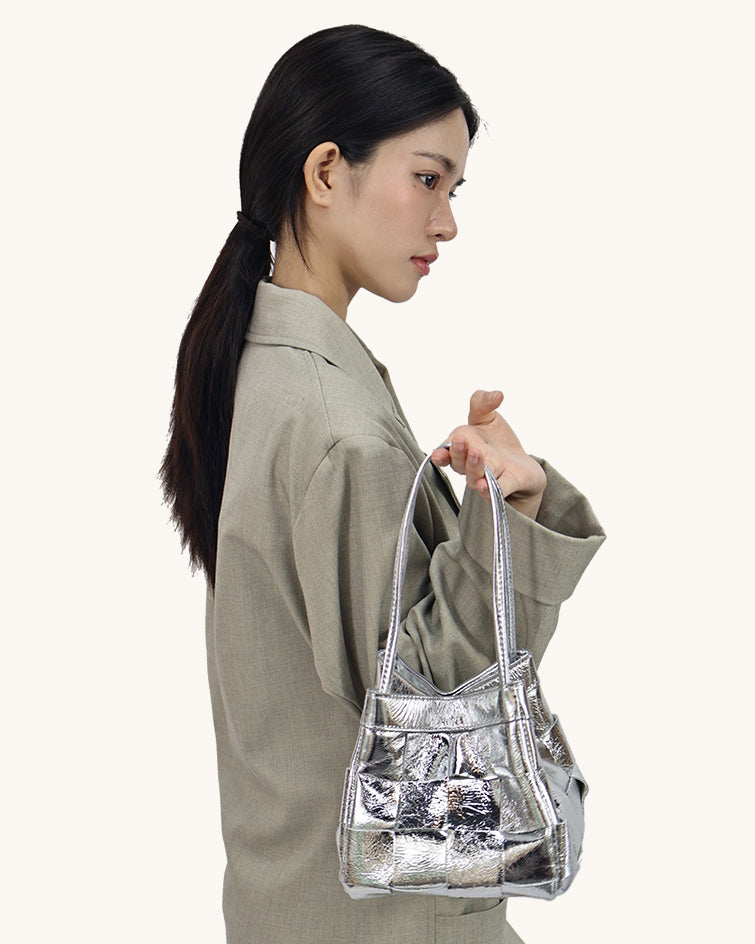 L-0011 Woven Leather Tote Bag Timeless Elegance in Versatile Hues