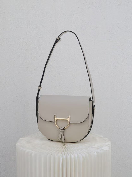 Stylish Tan Leather Saddle Bag RM0002