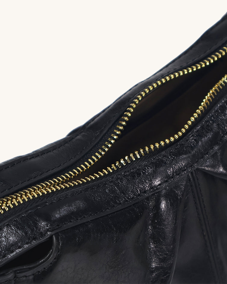 L-0016 Vintage-Inspired Black Leather Crossbody Bag