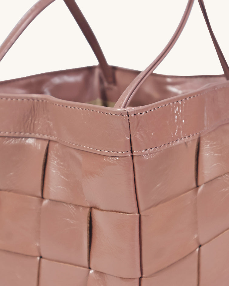 L-0011 Woven Leather Tote Bag Timeless Elegance in Versatile Hues