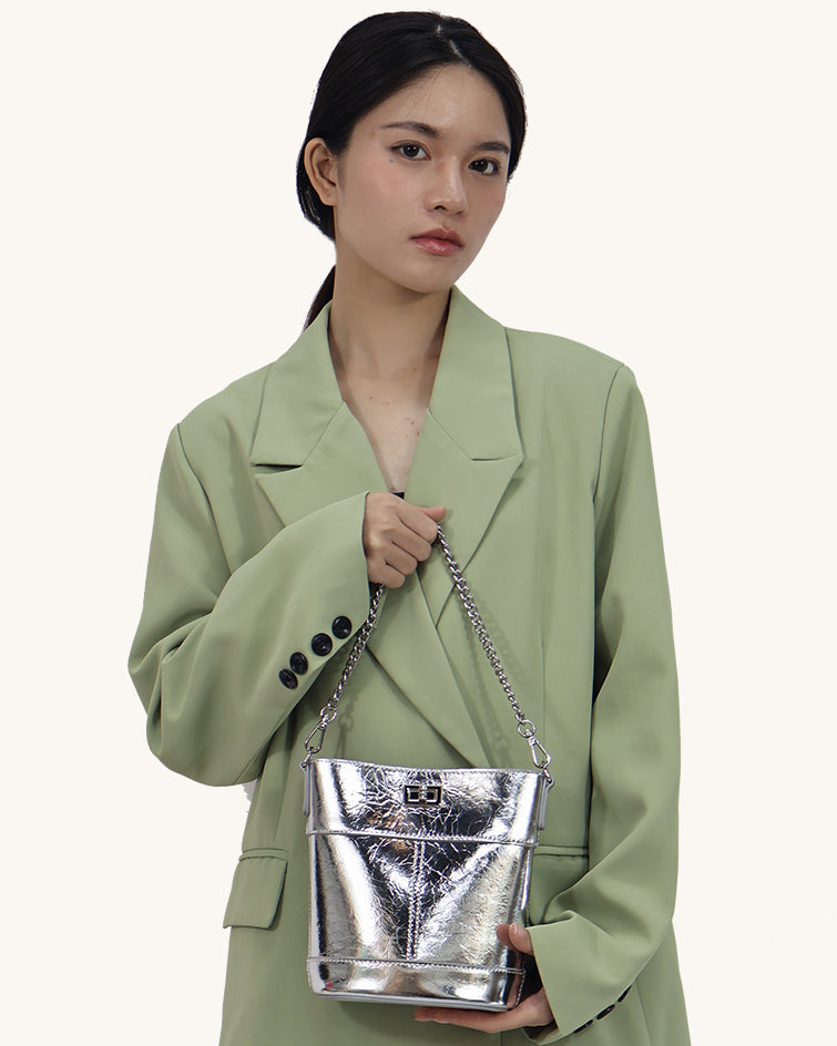 L-0002 Black Patent Leather Crossbody Bucket Bag